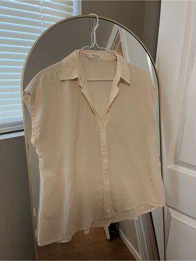 100% Silk Cream Short Sleeve Button Down Blouse